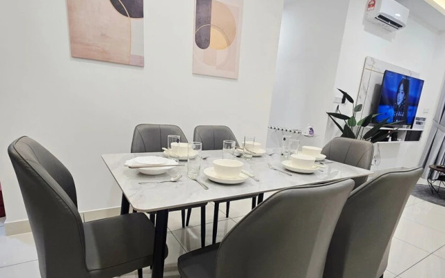 Tradres Park 7Pax 3BR2CP