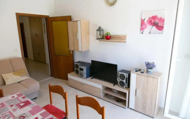 Apartments Ivica - 150m from sea
