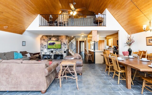 Smoky Mountains 5br 5ba Poolside Chalet