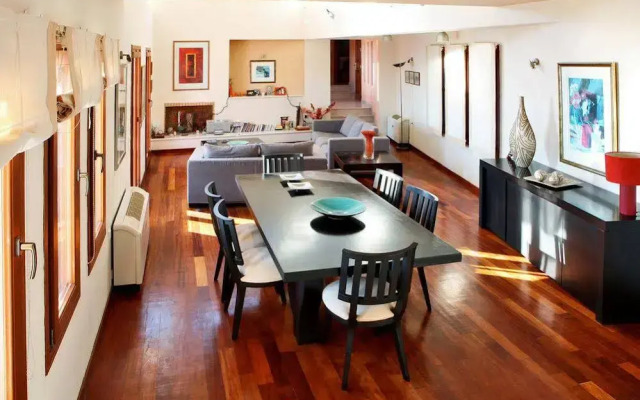 Periscope Villa
