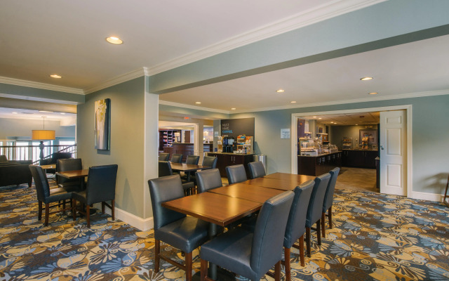 Holiday Inn Express & Suites Merrimack