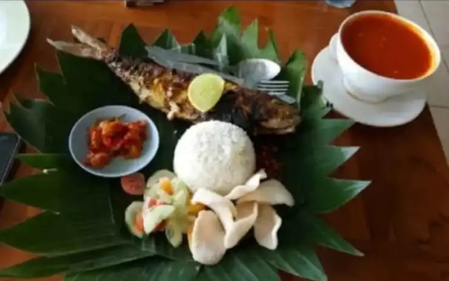 Pesona Restaurant and Room