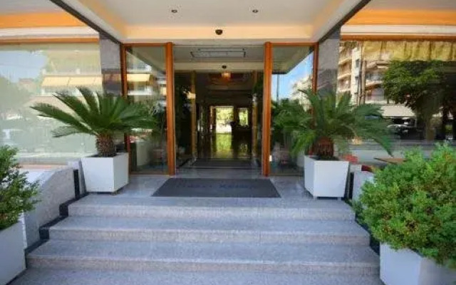 Xenia Hotel Drama
