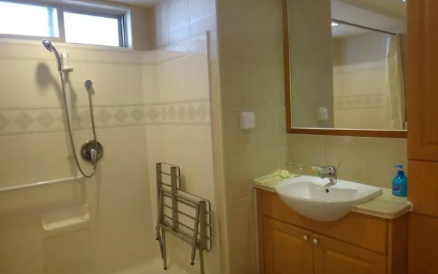 Haikou Hongheyuan Healthcare Holiday Hotel