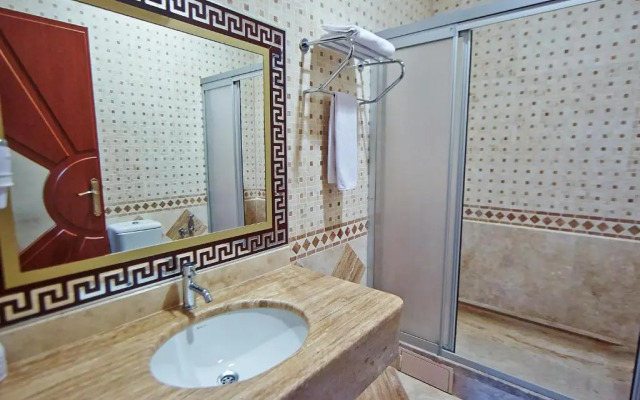 Grand Nakhchivan Hotel