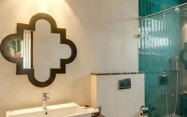 Field View Villa With Pool Perfect for Big Groups