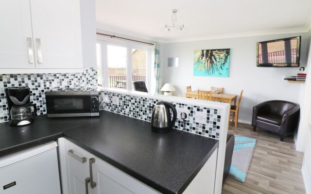 56 Waterside Park