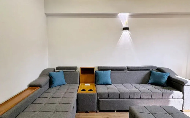 The Built-up 2 BDR Condo 15 min to CAI Airpt