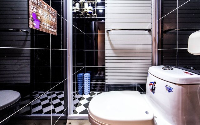 Qiyu Homestay - West Nanjing Road Branch