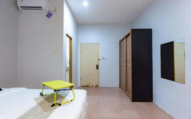 Urbanview Hotel Crystal Nagoya Batam by RedDoorz