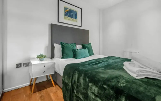 Classic One Bedroom Apartment in Camden