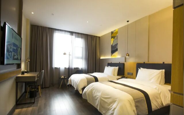 Homeinn Selected Hotel (Zaozhuang Xuecheng Guangming West Road Railway Station)