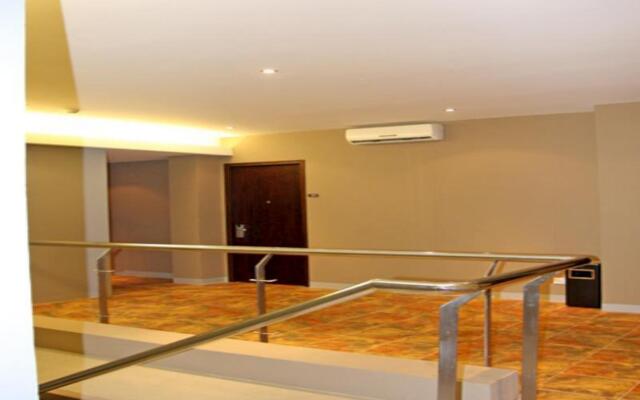 Plan B Hotel