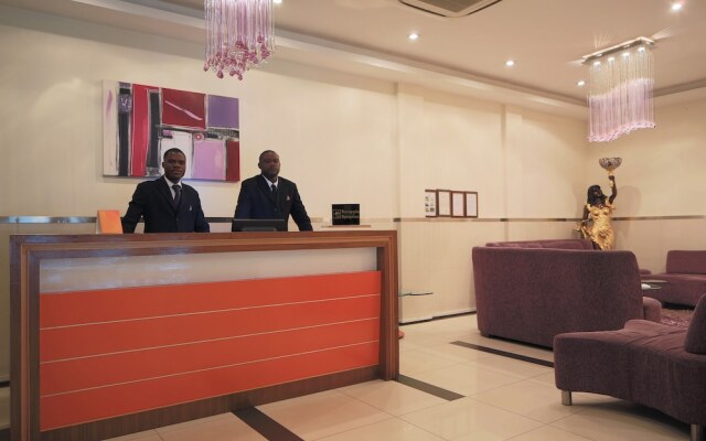 Hotel Ritz Roma Huambo