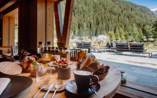 Au Charmant Petit Lac - Ecohotel Parc & Spa