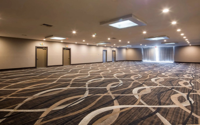 SureStay Plus Hotel by Best Western Point Richmond