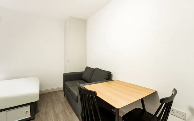 Pleasant Apartment in London Near Tooting Market