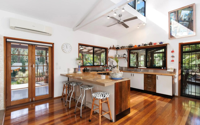 Eclectic Oasis in Doonan, Sunshine Coast