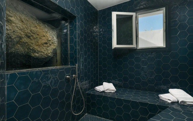 Milos Breeze Boutique Hotel