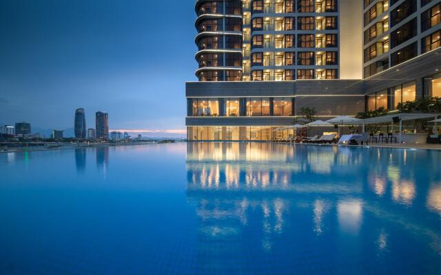 Melia Vinpearl Danang Riverfront