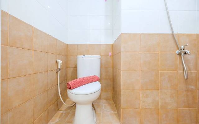 2 Bedrooms at Green Pramuka City Apartment By Travelio