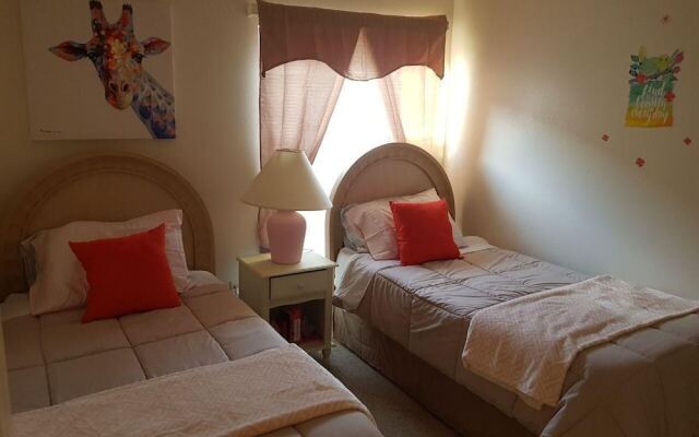 Four Bedroom Pool Home - 1513 IOT - Vusa