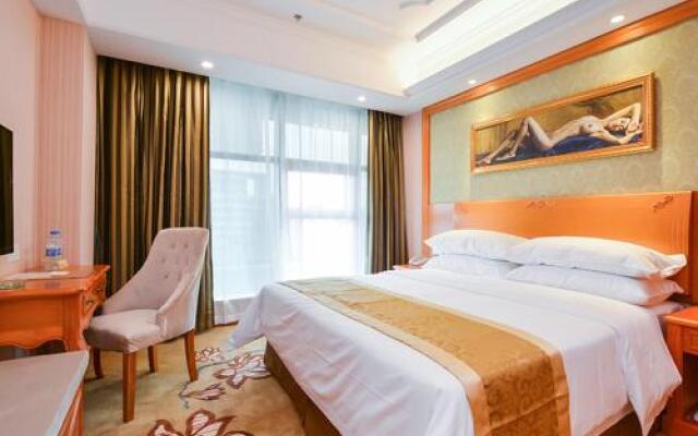 Vienna Hotel Nanjing Pukou Middle Puzhu Road Branch