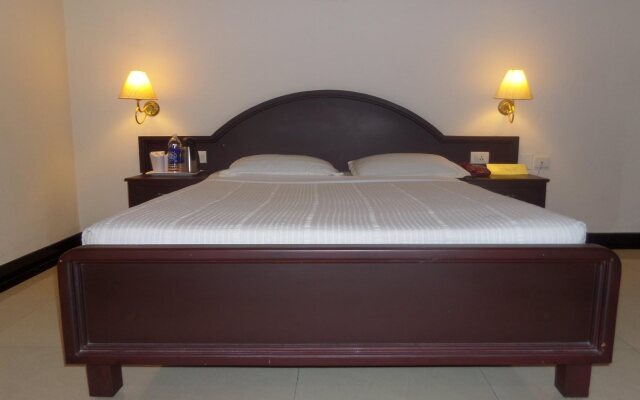 Hotel Elegance, Angamaly