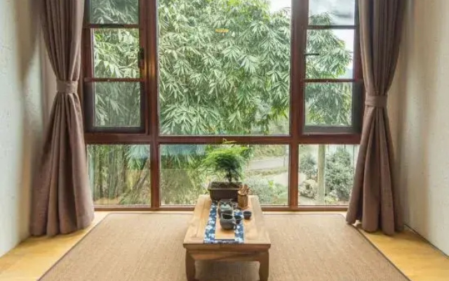 Aiduo Xiaozhu Hostel