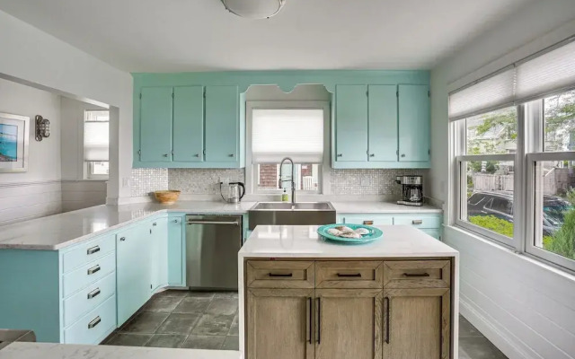 Waterfront Views: Historic Marblehead Home