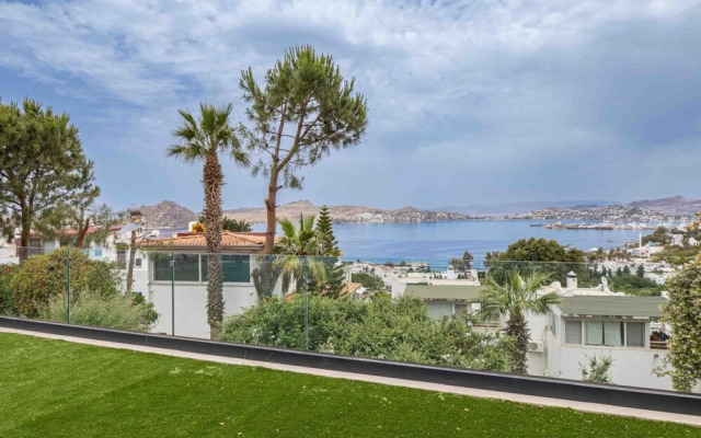 Stunning Villa With Private Pool and Luxuriest Views