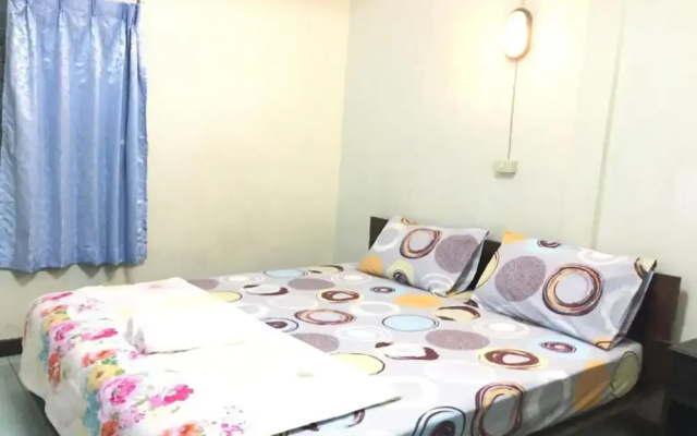 Nat 2 Guest House