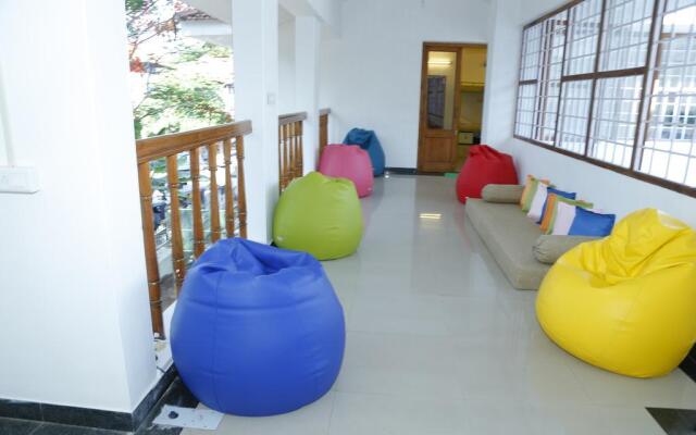 Hostel By The Sea