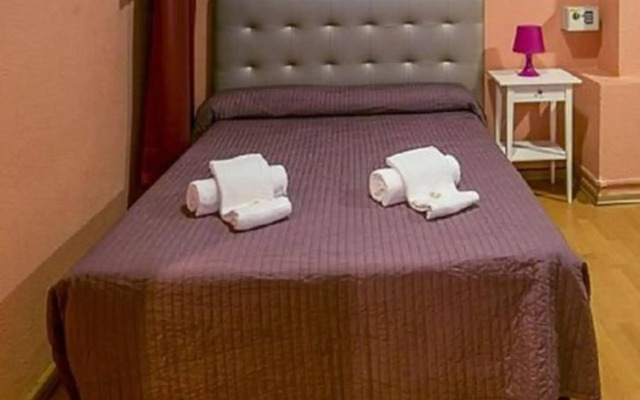 Hostal Balmes Centro