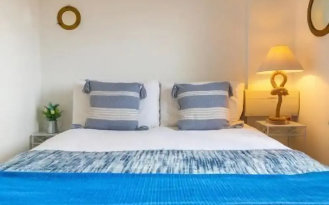 Host Stay Tide Time