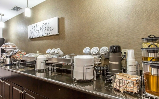 Sleep Inn & Suites Near I-90 and Ashtabula