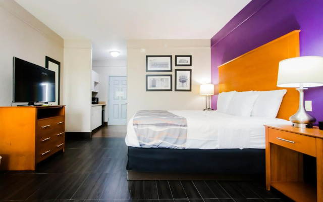 Palacio Royale Inn Signature Katy