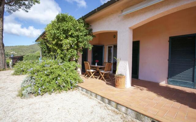 Villino a Lacona with sea view 4/6 beds-VILLINO LACONA