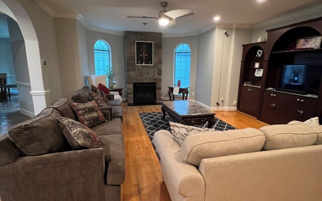 EURA near Houston Downtown