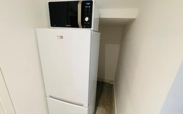 NEW MODERN STUDIO APARTMENT, PARKING, Netflix