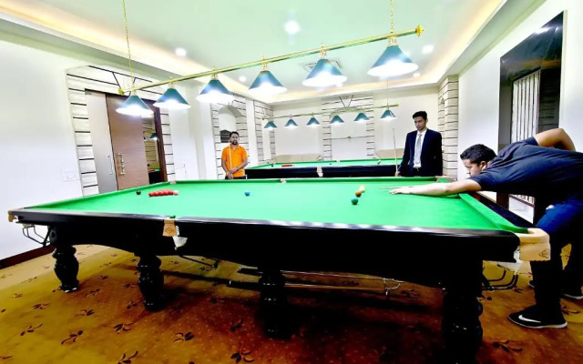 Solaris Hotel and Club