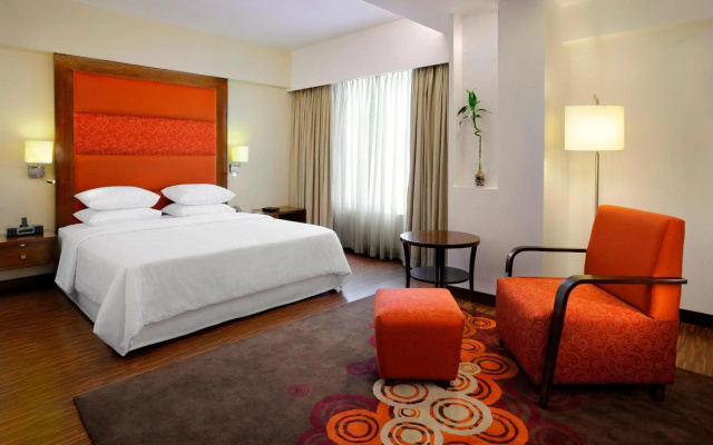 Four Points by Sheraton Ahmedabad – Guest Rooms – Ahmedabad