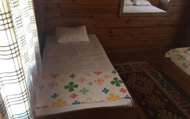 Demre Sahildeki Ev Bungalov