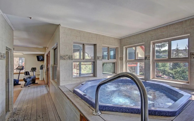 River Mtn Lodge E215D