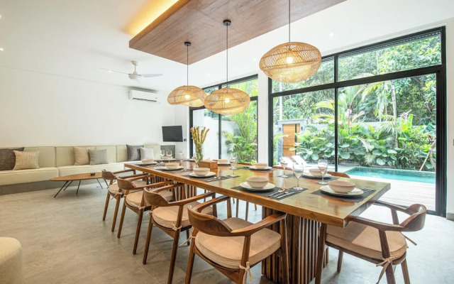 Modern 5br Villa, 400m to Beach With Jungle View
