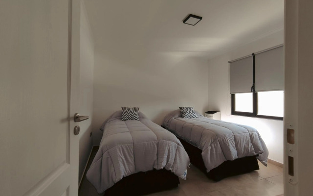 4 de Abril Dpto - by Me Nomad