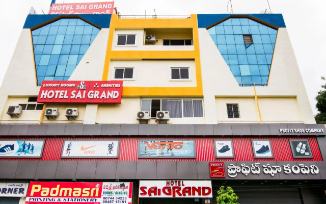 Oyo 74876 Hotel Lakshmi Sai Grand