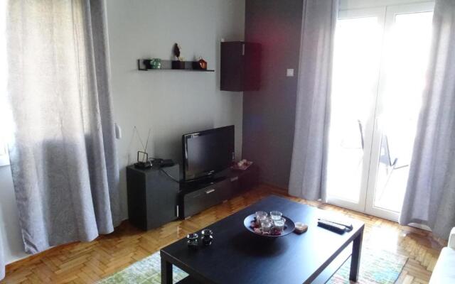 Dp Zografou Appartment