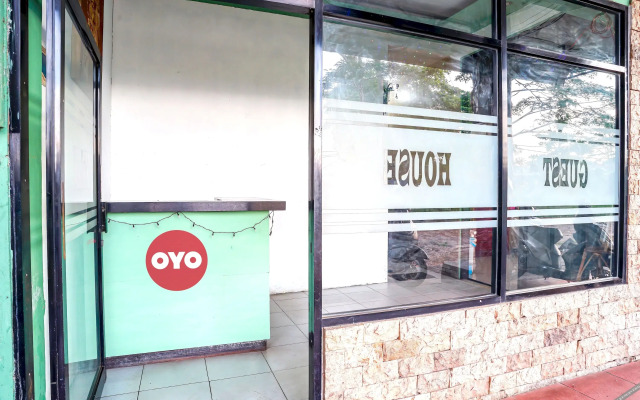 OYO 92609 Guest House Malay Singkawang