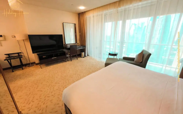 Studio with Thrilling Burj Khalifa View